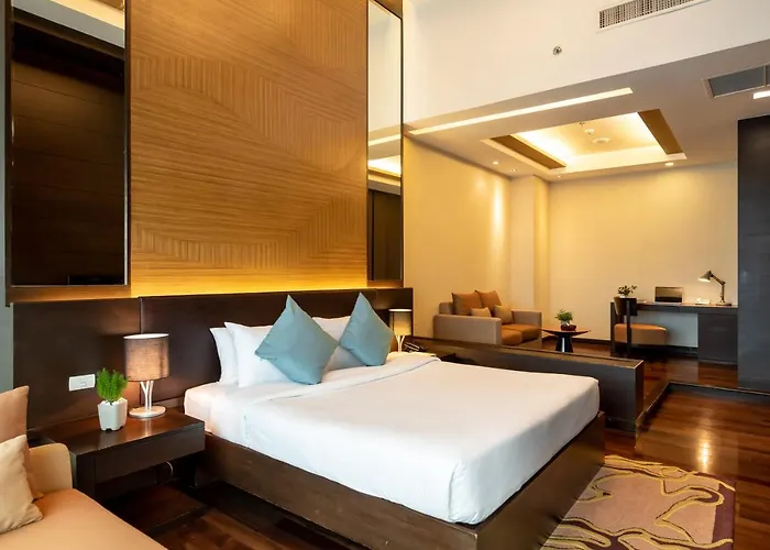 Jasmine Bts Phrakhanong Hotel