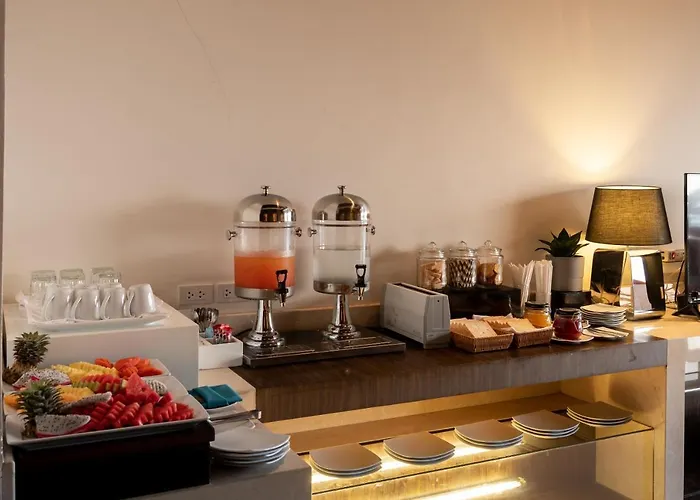 Hotel Jasmine Bts Phrakhanong 5*