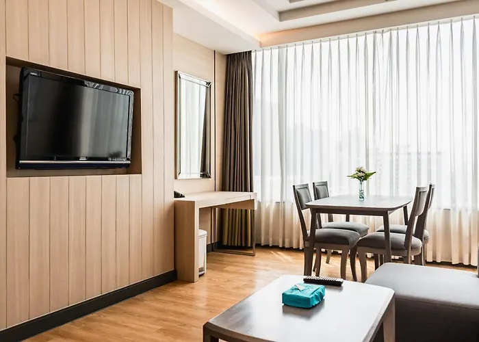 Jasmine Bts Phrakhanong Hotel 5*
