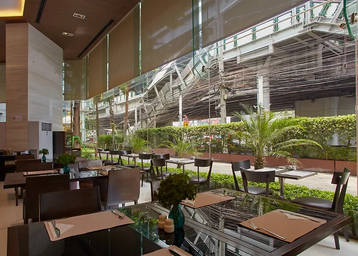 Hotel Jasmine Bts Phrakhanong 5*