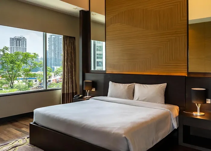 Jasmine Bts Phrakhanong Hotel 5*