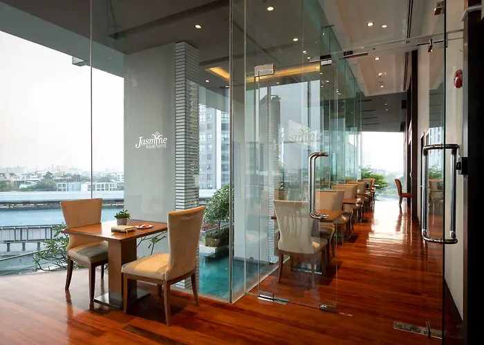 Jasmine Bts Phrakhanong 5*