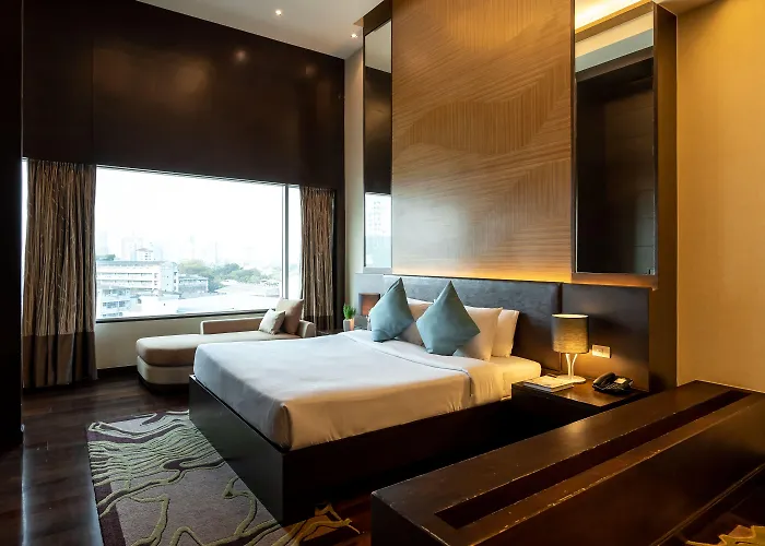 Jasmine Bts Phrakhanong Hotel 5*