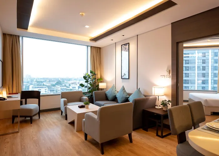 Jasmine Bts Phrakhanong Hotel