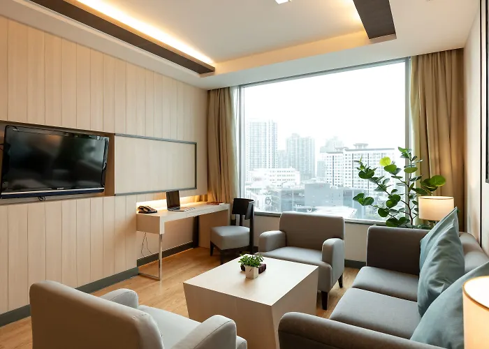 Hotel Jasmine Bts Phrakhanong 5*